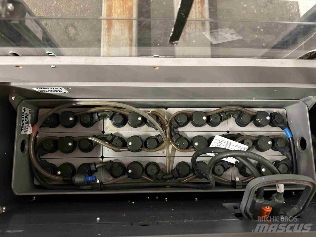 Jungheinrich EJC 216 Empilhador para operador externo