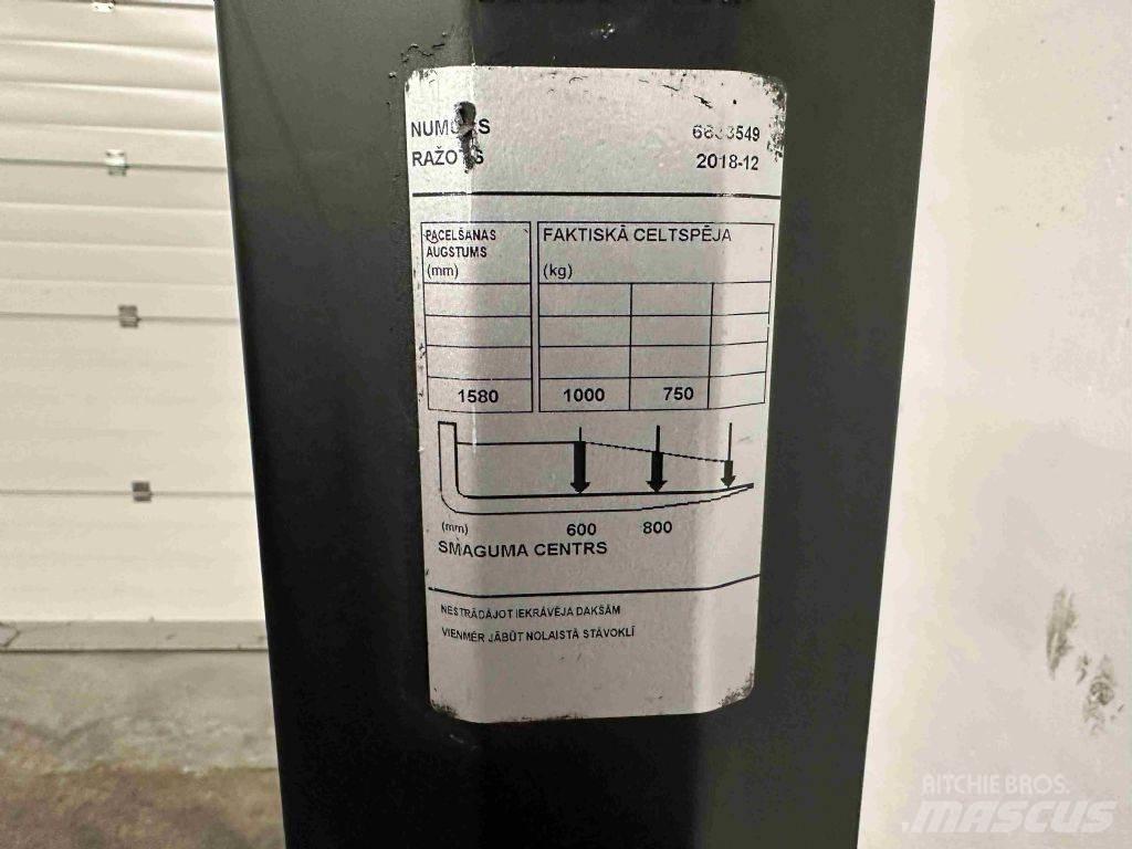 Toyota HWE 100 Empilhador para operador externo