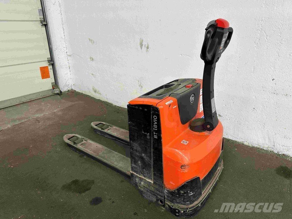 Toyota LWE 200 Porta palettes