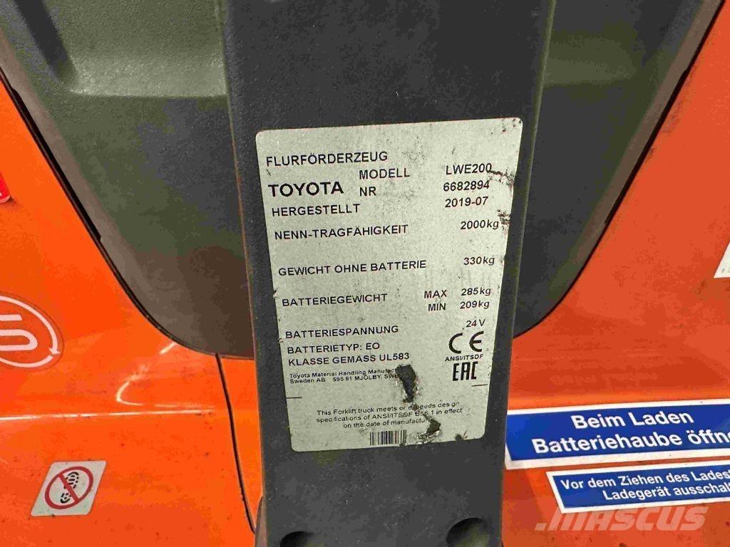 Toyota LWE 200 Porta palettes