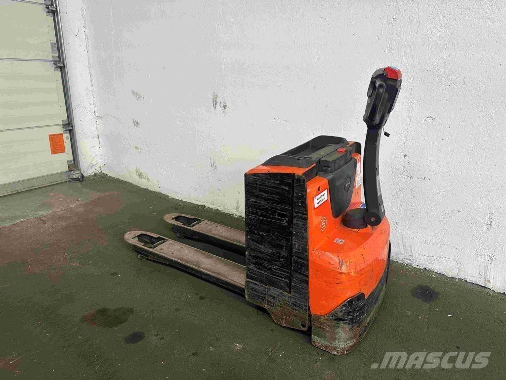 Toyota LWE 200 Porta palettes