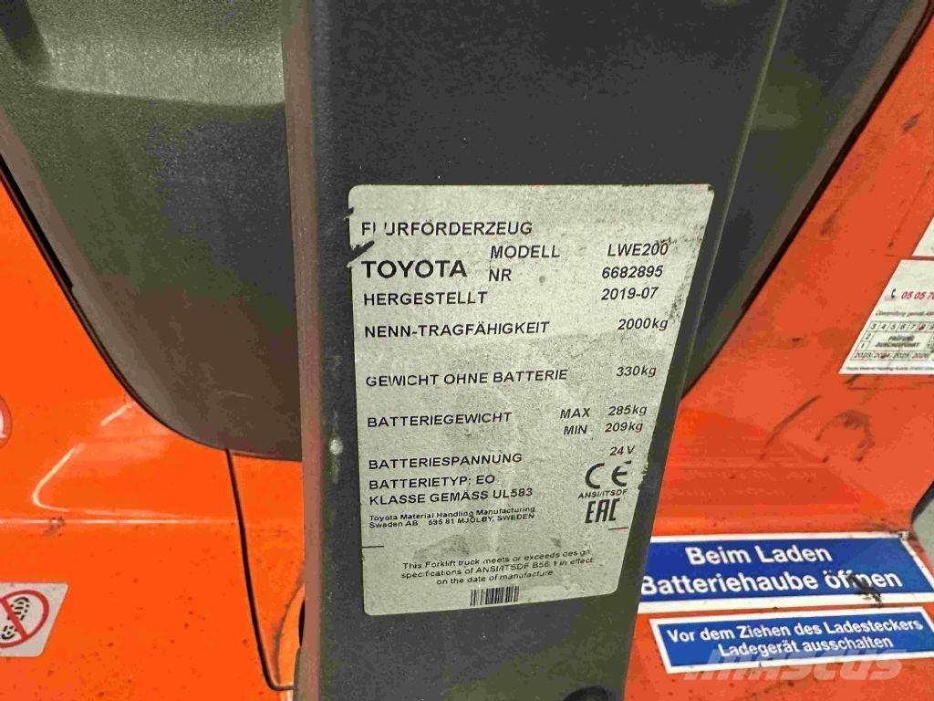 Toyota LWE 200 Porta palettes