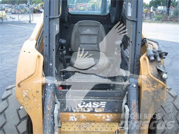 CASE SV250 Minicarregadeiras