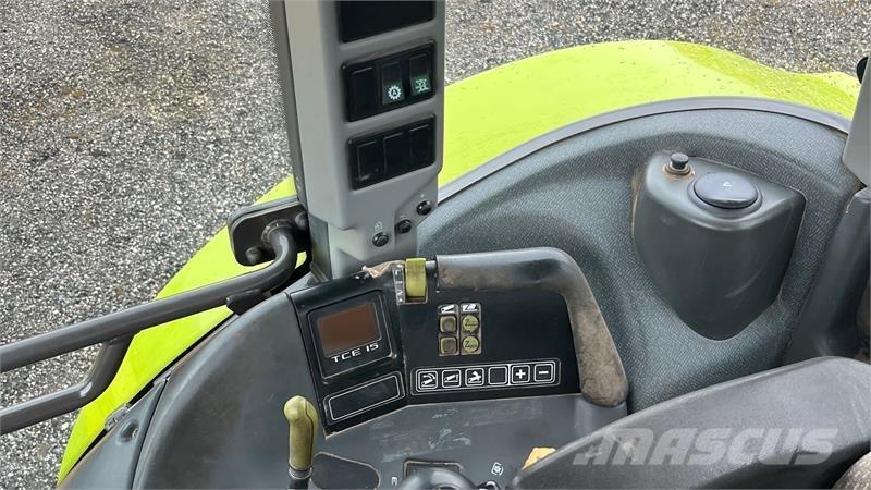 CLAAS 697 Tratores Agrícolas usados