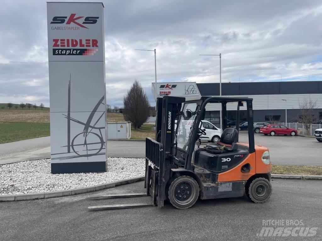 Doosan D30S-5 Empilhadores Diesel