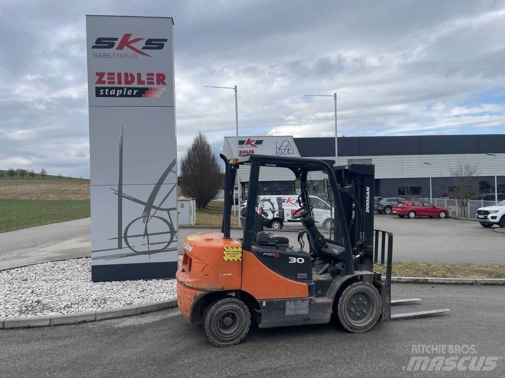 Doosan D30S-5 Empilhadores Diesel