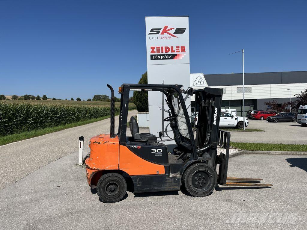 Doosan D30S-5 Empilhadores Diesel