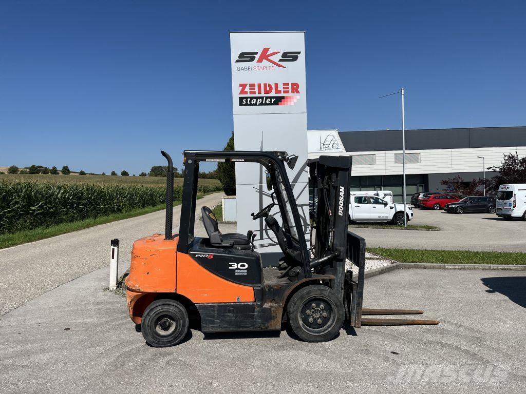 Doosan D30S-5 Empilhadores Diesel
