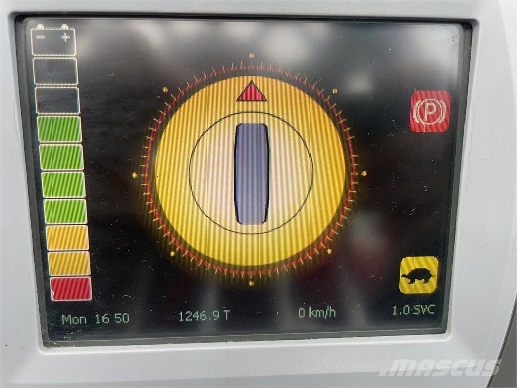 Combilift CBE 2500 Carregadores laterais