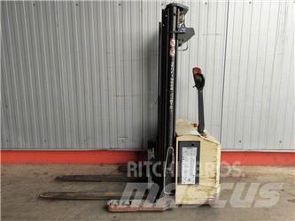 Hubtex EGP16/45-So Empilhador para operador externo