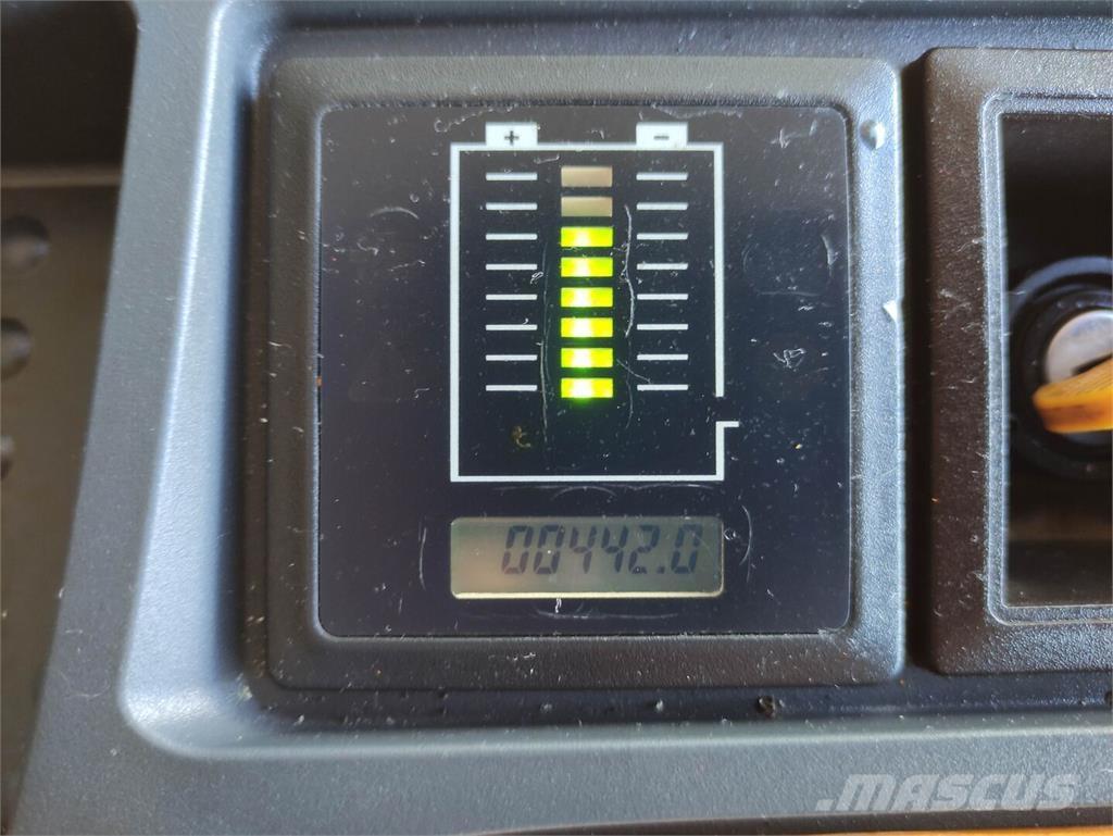 Jungheinrich EJC 216Z Empilhador para operador externo