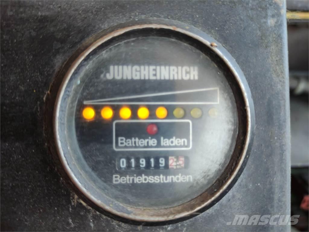 Jungheinrich EJC A 12.5 Empilhador para operador externo
