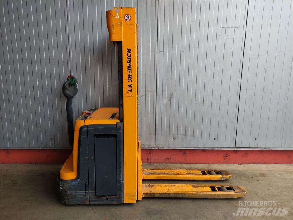 Jungheinrich EJC216Z Empilhador para operador externo