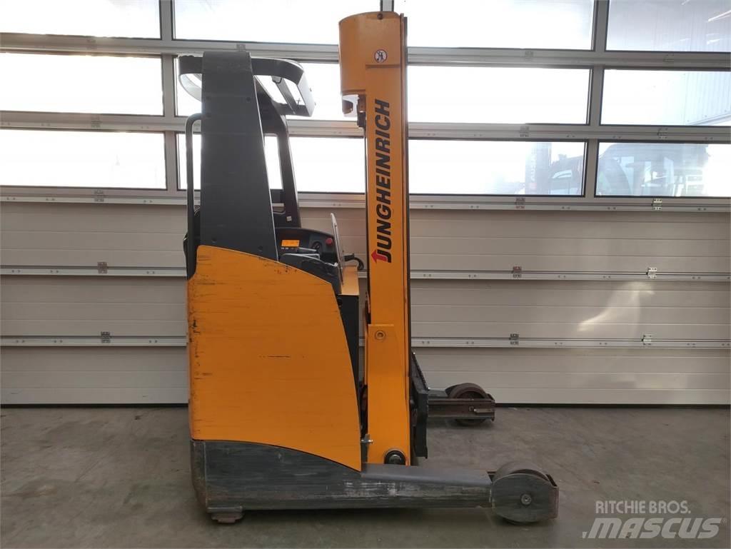 Jungheinrich ETV116 Empilhadores Elevadores