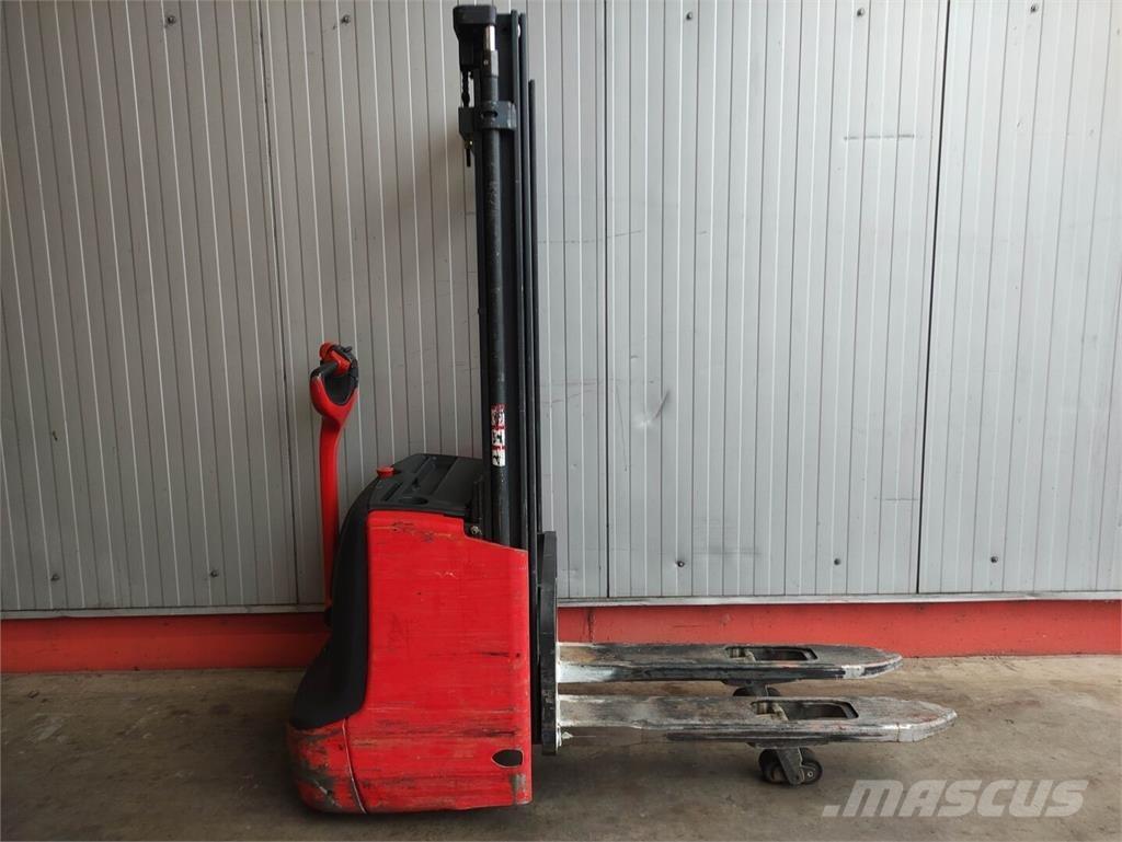 Linde L12 i Empilhador para operador externo