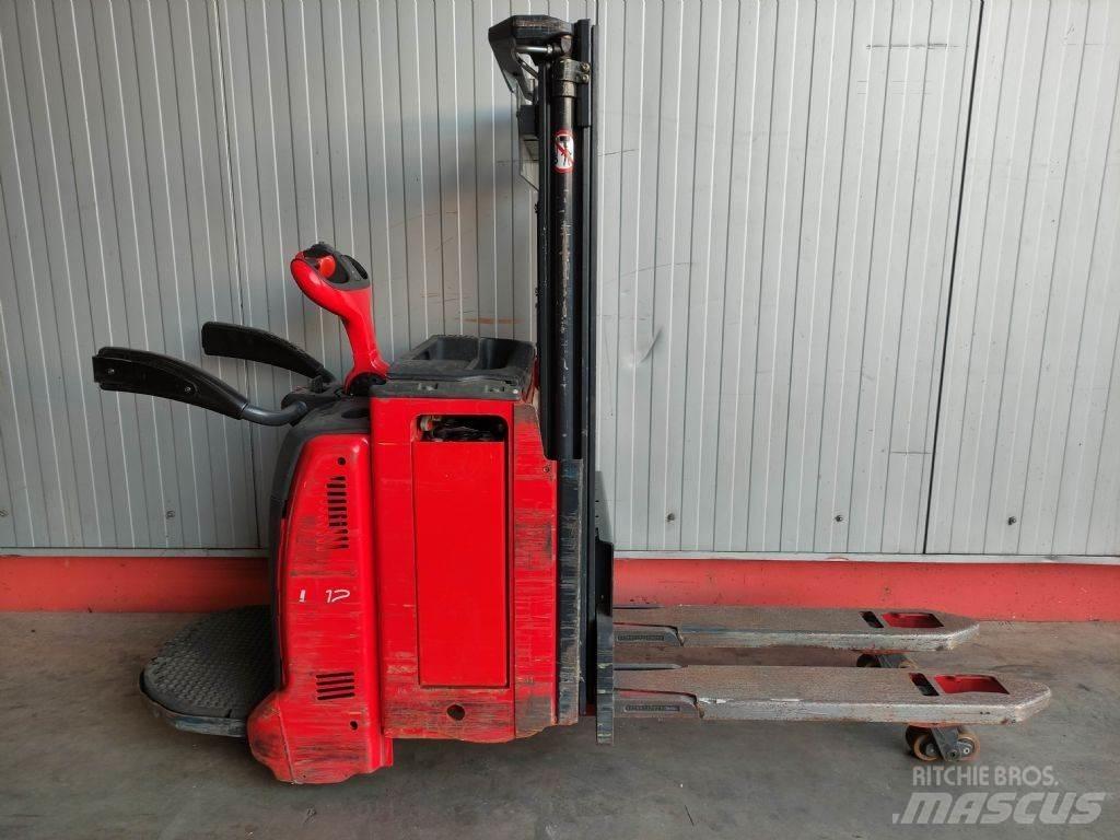 Linde L12LAPi Empilhador para operador externo