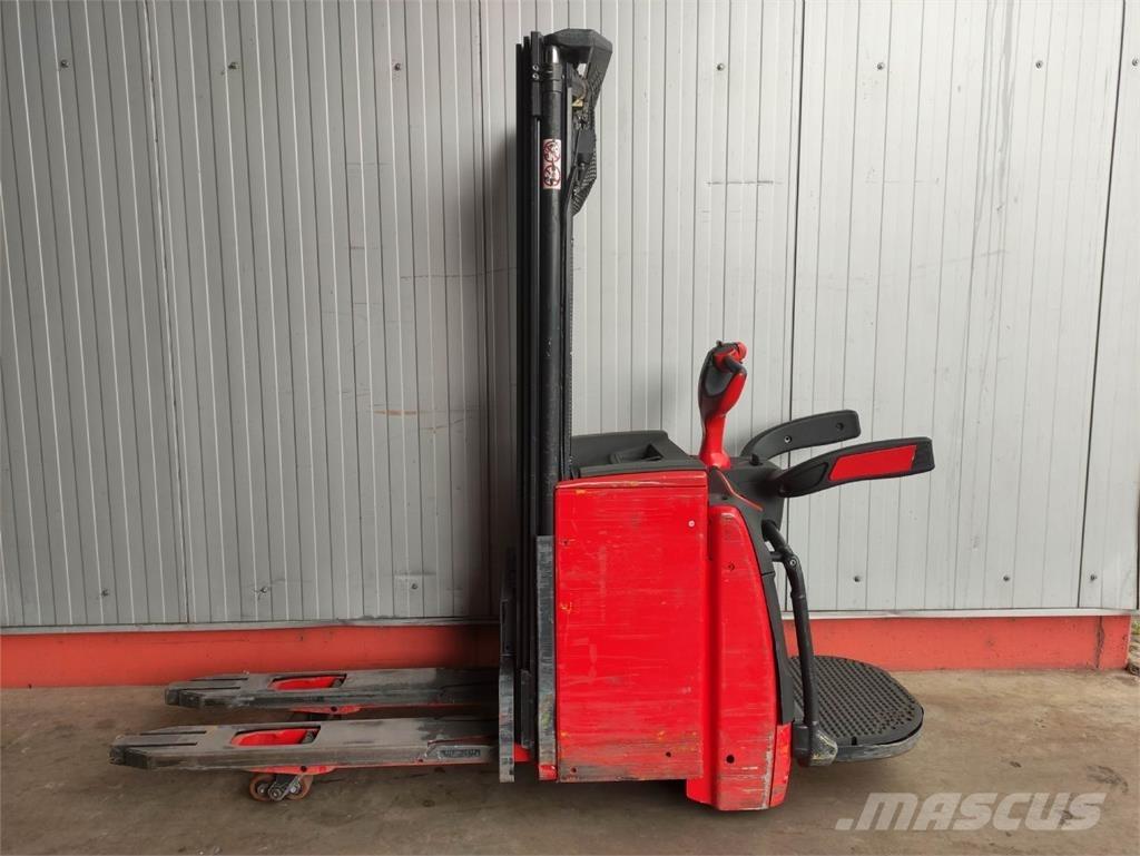 Linde L14 APi Empilhador para operador externo