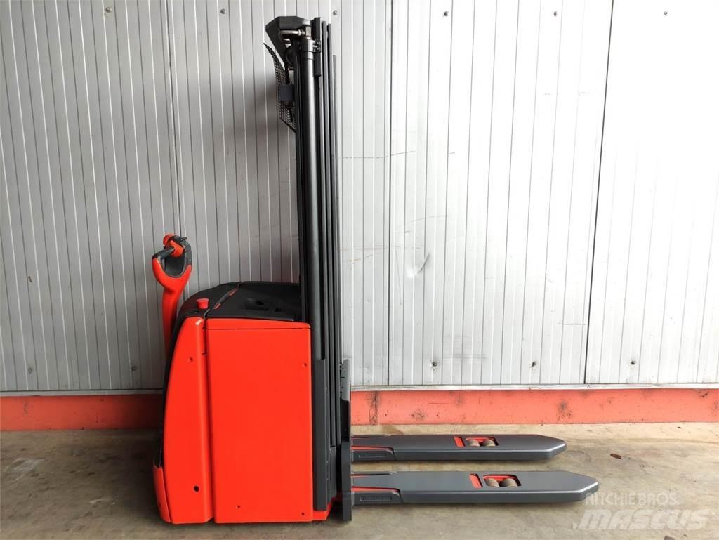 Linde L16-1173 Empilhador para operador externo