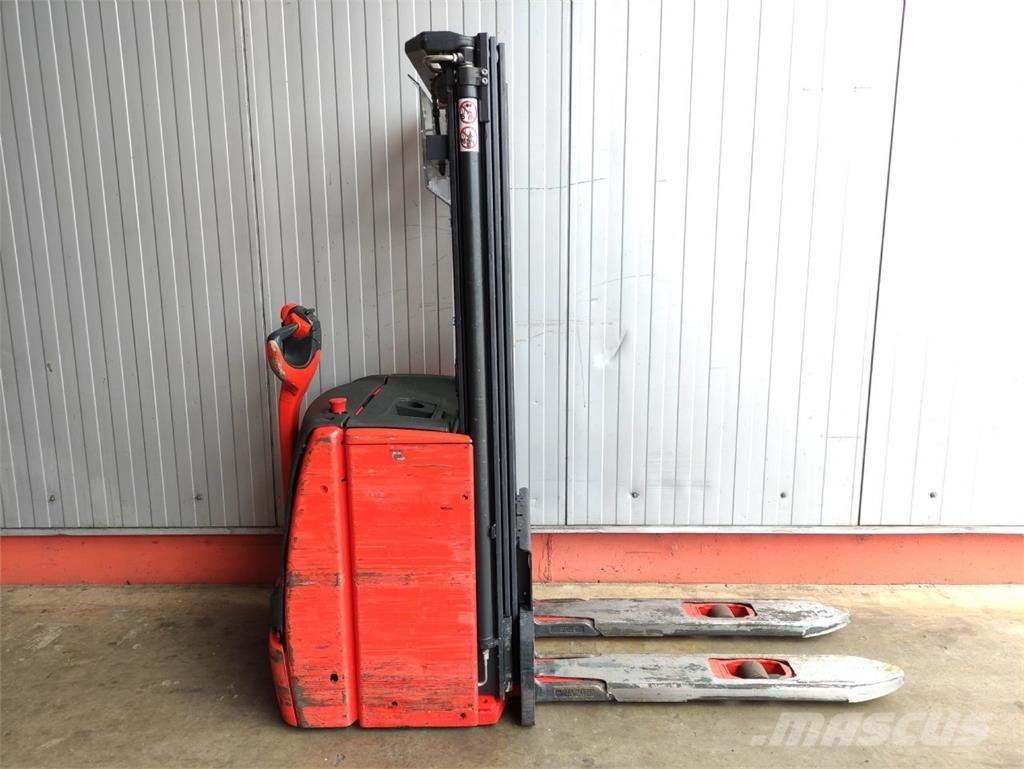 Linde L16-1173 Empilhador para operador externo