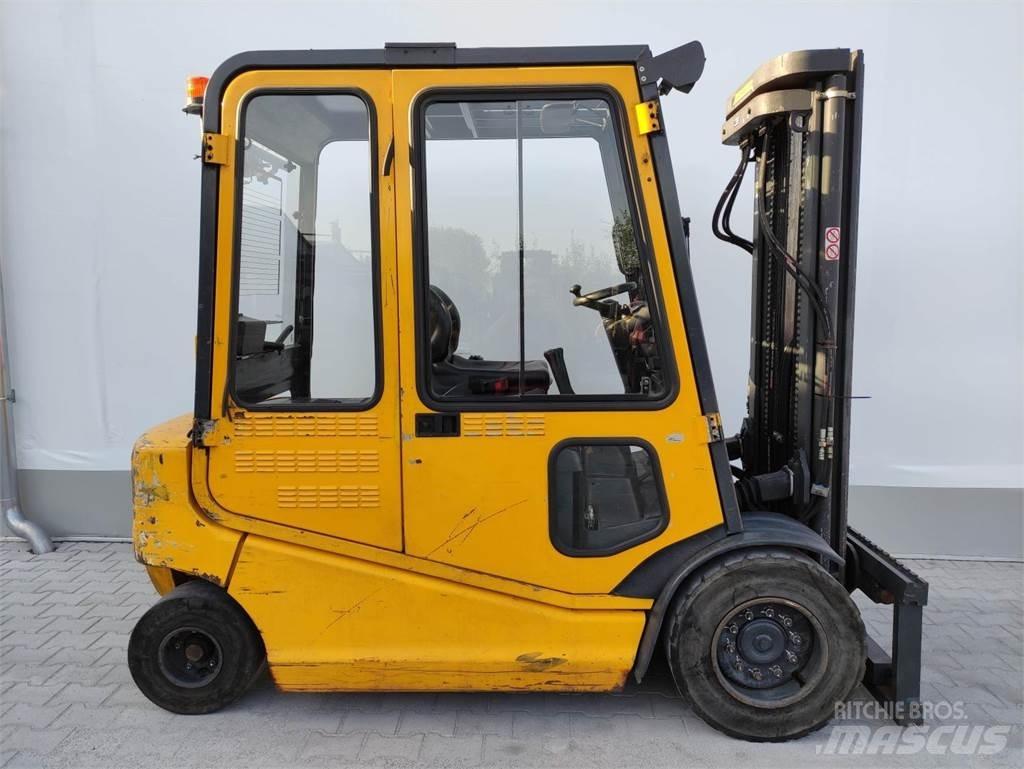 Om-Pimespo XE40 Empilhadores eléctricos