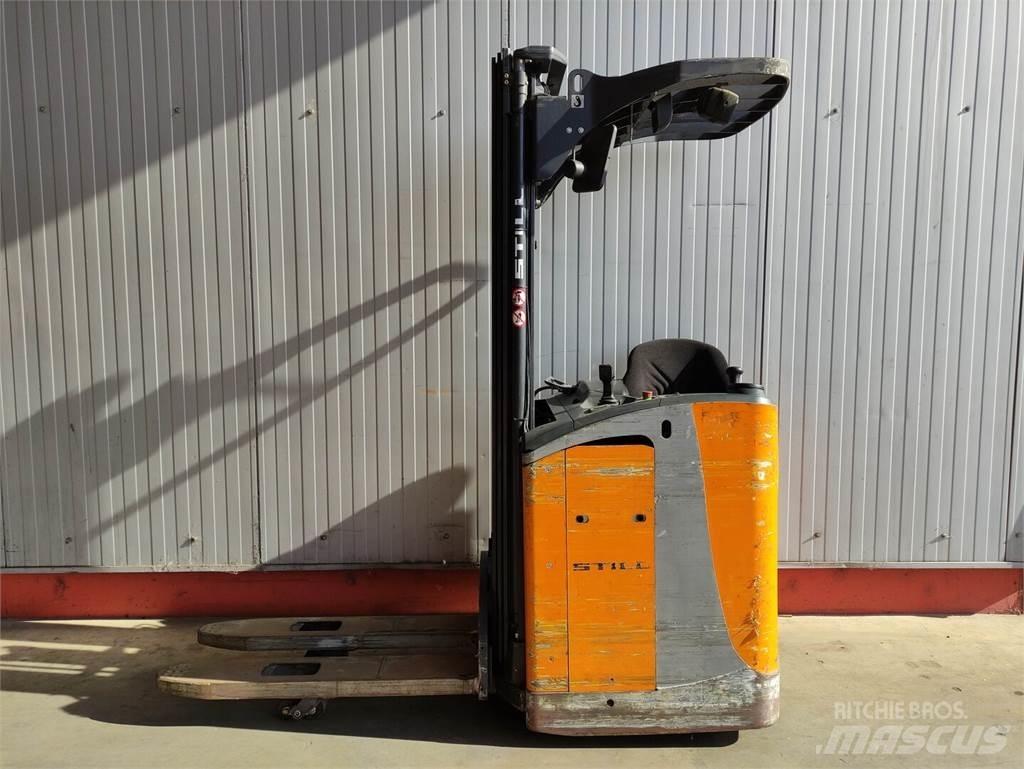 Still FV-Xi-16 Empilhador para operador externo
