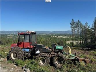 Valmet 902 harvesting machine w/ land preparation unit