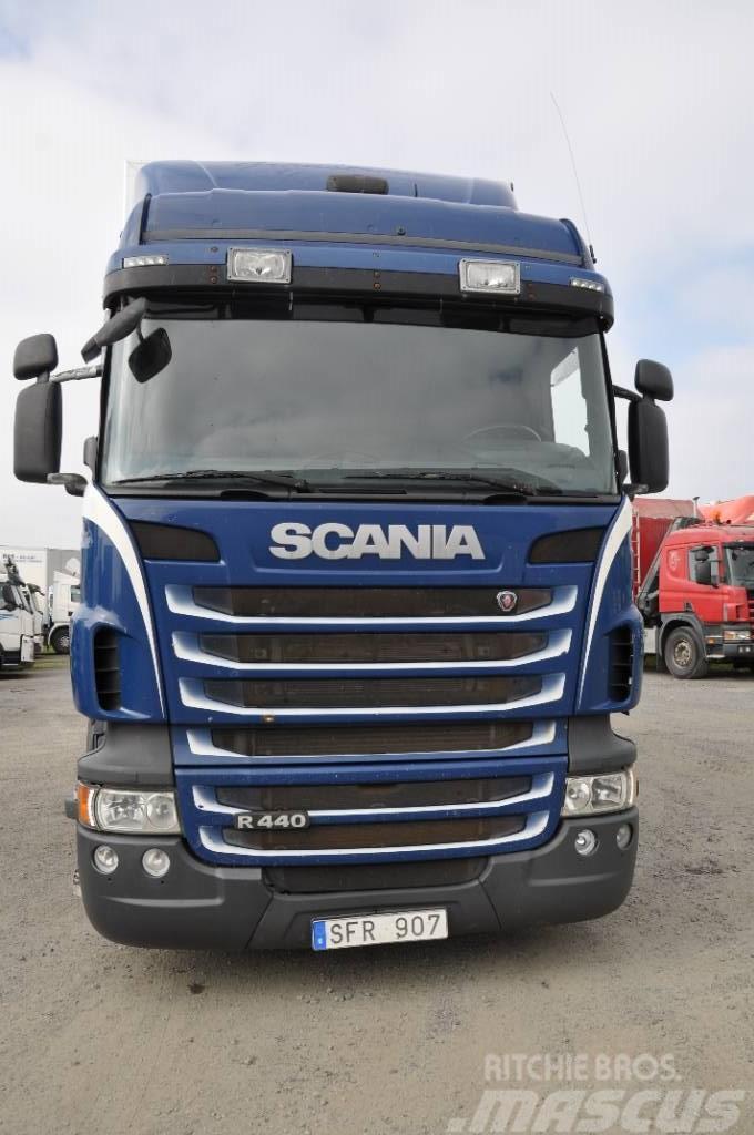 Scania R440 LB6X2*4MNB Caminhões de caixa fechada