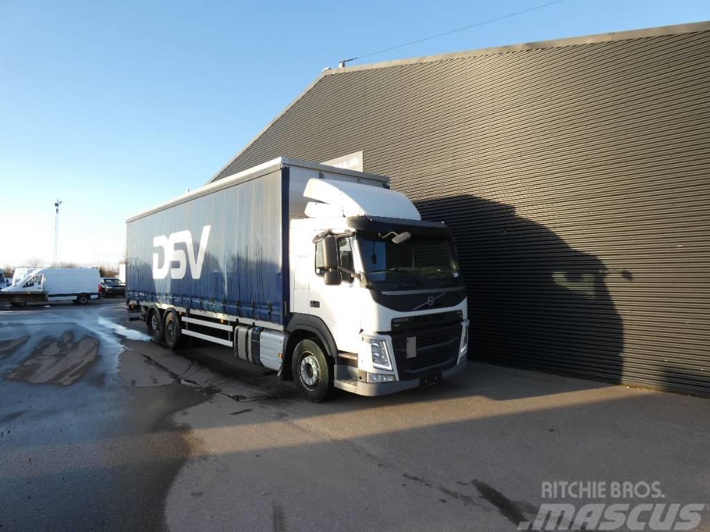 Volvo FM 330 Caminhões de caixa fechada