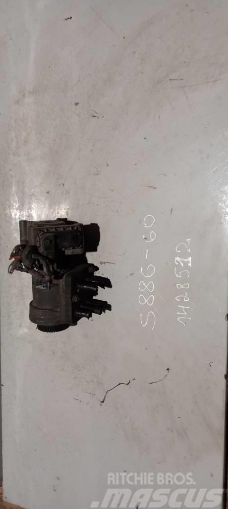 Scania R144.530 brake main valve 1428512 Travőes