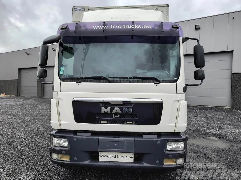 MAN TGM 15.250 CASE WITH 2 SIDE PORTS - EURO 5 Caminhões de caixa fechada