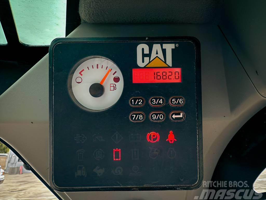 CAT 226 D Minicarregadeiras