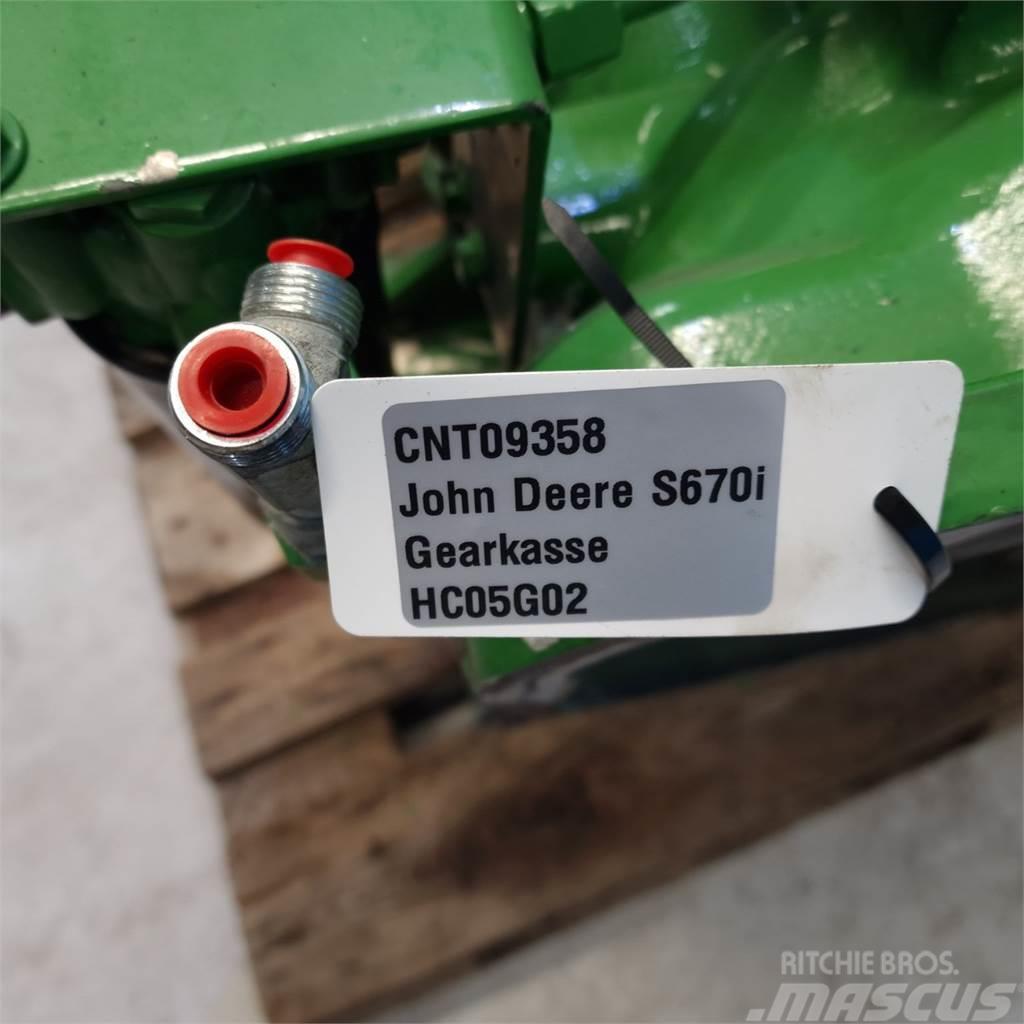 John Deere S670 Transmissăo
