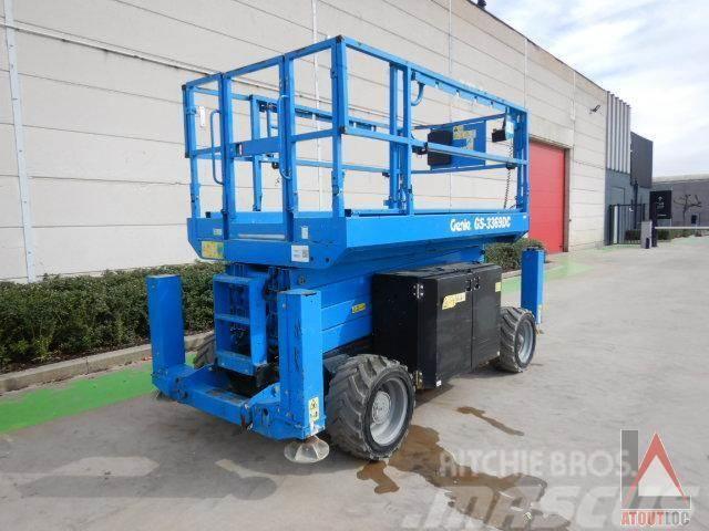 Genie GS-3369DC Articulated boom lifts