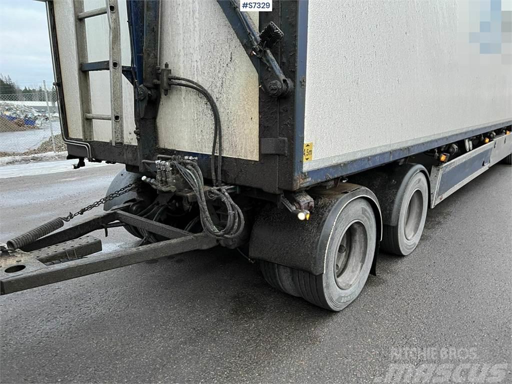 Volvo FH 6x2 wood chip truck with trailer Caminhões de caixa fechada