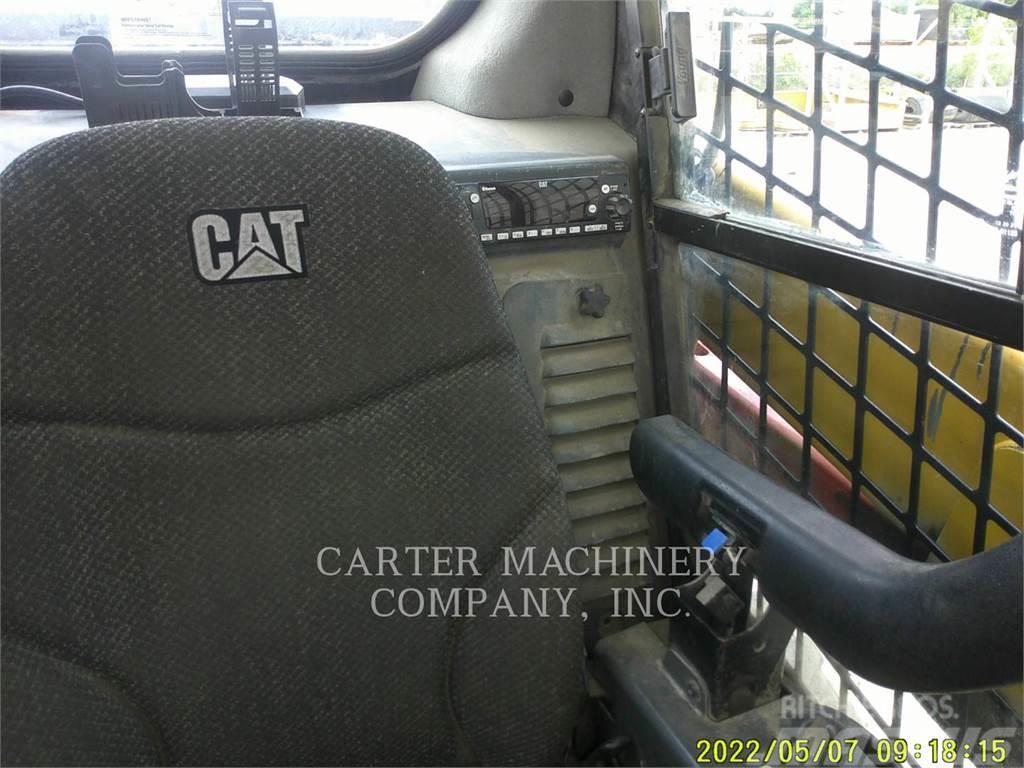 CAT 236D Minicarregadeiras