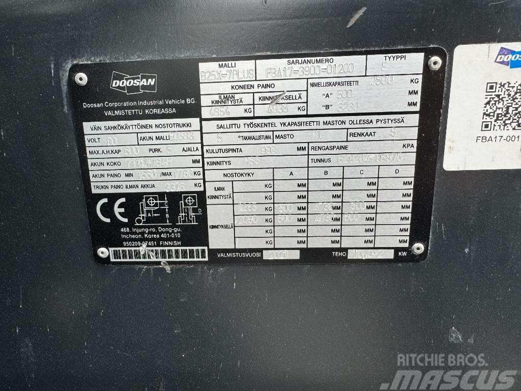 Doosan B25X-7 Sähkövastapainotrukki Empilhadores eléctricos