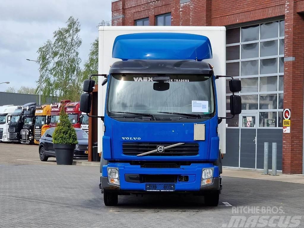 Volvo FL 240 4x2 - Box - Loadlift 1.500 KG - Euro 5 - Au Caminhões de caixa fechada