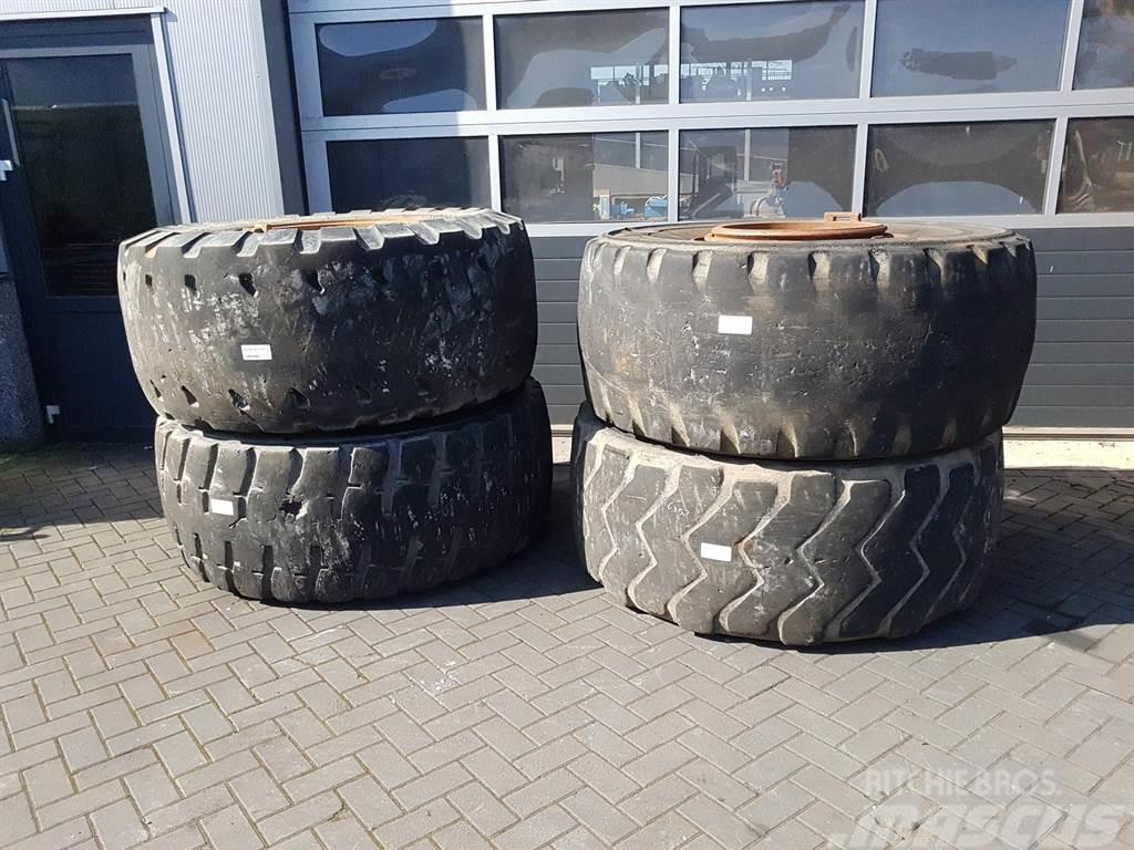 CASE 921C-Michelin 26.5R25-Tire/Reifen/Band Pneus