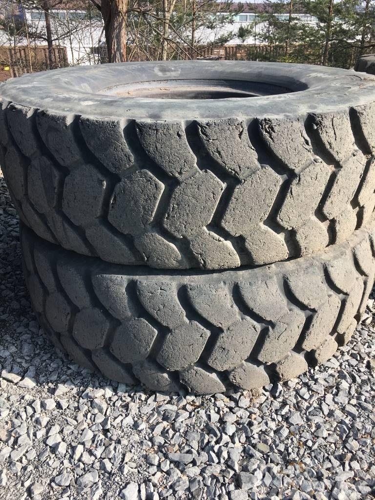 Goodyear 24.00R35 tyres Pneus