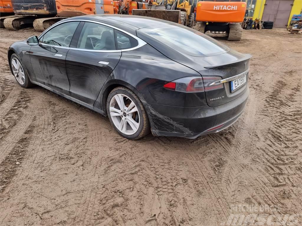 Tesla Model SP85 Performance Automóvel