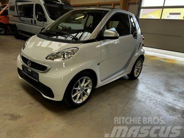 Smart ForTwo Cabrio electric drive Topzustand! Automóvel