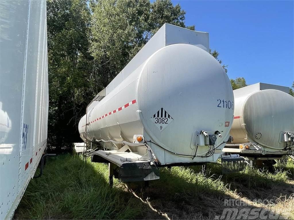 Fruehauf NON CODE 9000 GALLONS SINGLE COMPARTMENT Reboques cisterna