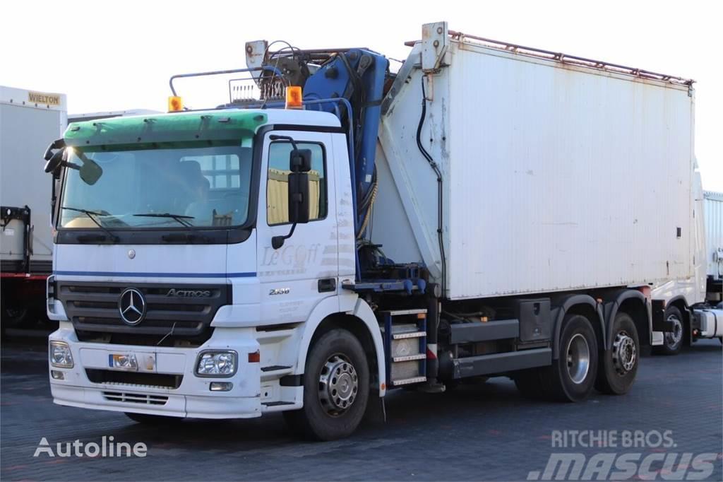 Mercedes-Benz ACTROS 2536	Tipper + crane LHO 150Z 6x2 Camiões basculantes